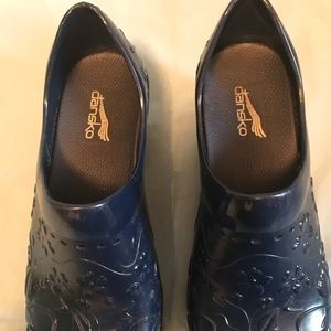 Dansko Navy Clog Sz. 37 EUC